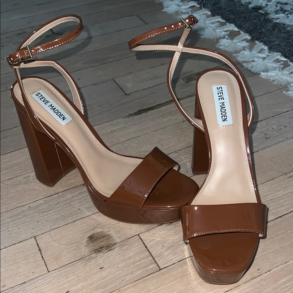 Steve Madden Tan Platform Sandals